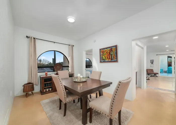 Private Luxury Gem W/ Pool & Near Mt. Lemmon! Tucson