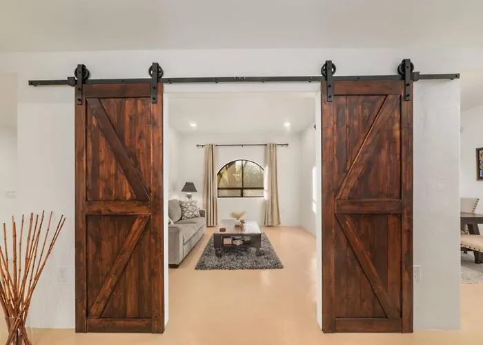 Private Luxury Gem W/ Pool & Near Mt. Lemmon!