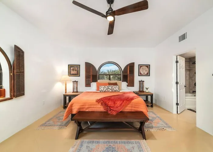 Private Luxury Gem W/ Pool & Near Mt. Lemmon! Tucson