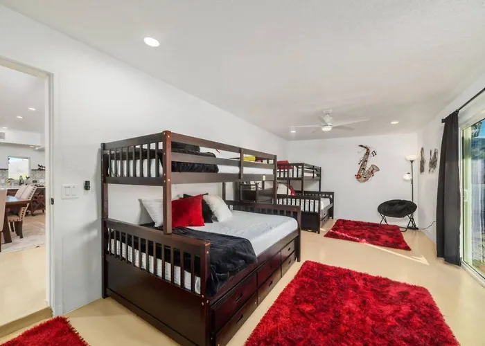 Holiday home Private Luxury Gem W/ Pool & Near Mt. Lemmon!
