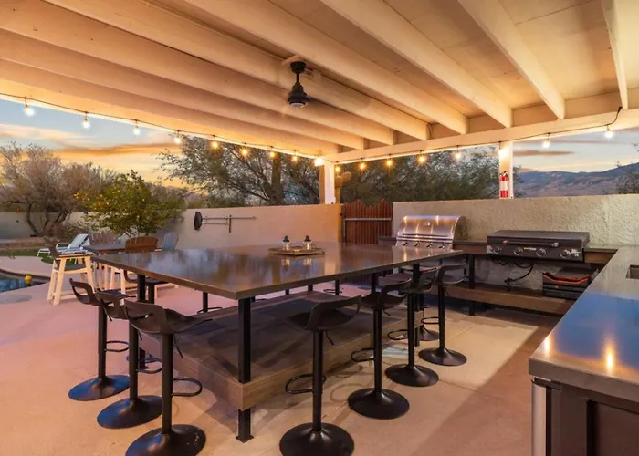 Private Luxury Gem W/ Pool & Near Mt. Lemmon! *